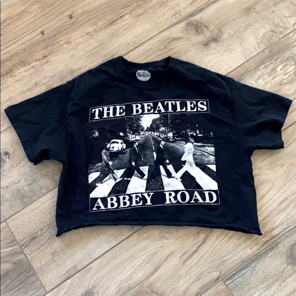Crop Beatles shirt